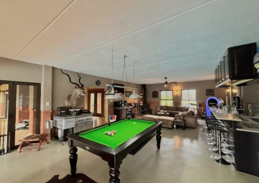 5 Bedroom Property for Sale in Grimbeeck Park North West